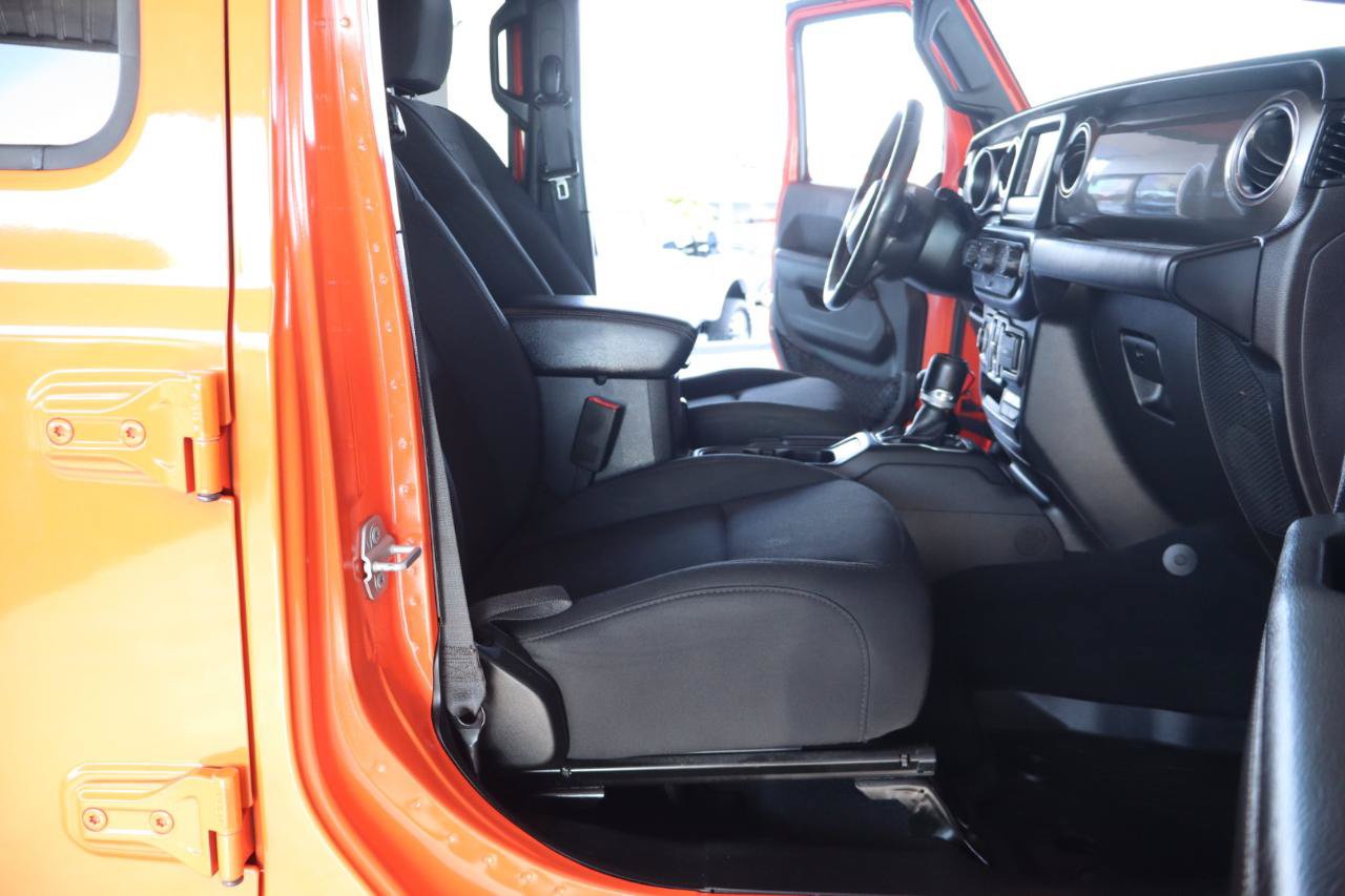 Used 2019 Jeep Wrangler Unlimited Sahara AWD/4WD image 41