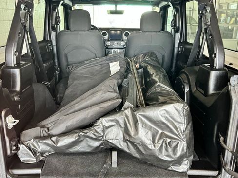 Certified 2022 Jeep Wrangler Unlimited Sahara w/ Dual Top Group image 14