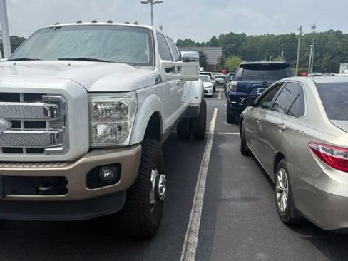 Used 2013 Ford F350 Lariat w/ Lariat Ultimate Pkg AWD/4WD image 4