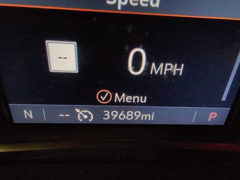 Used 2023 Chevrolet Traverse RS image 12