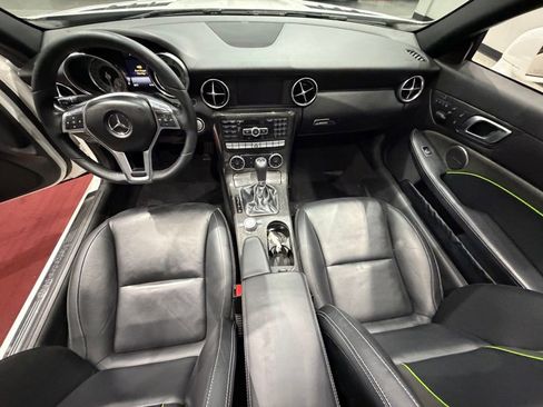 Used 2014 Mercedes-Benz SLK 250 image 22