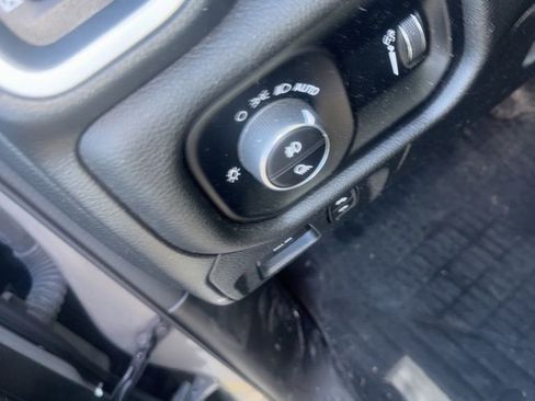 Used 2023 RAM 1500 Big Horn AWD/4WD image 7