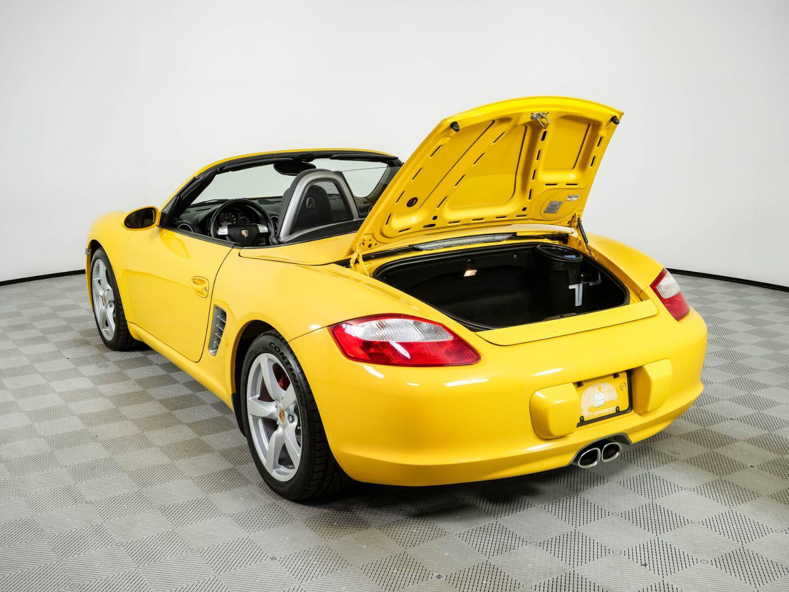 Used 2005 Porsche Boxster RWD image 22