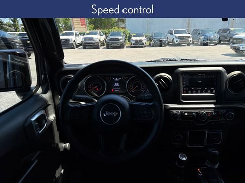 Used 2022 Jeep Gladiator Sport w/ Trailer Tow Package AWD/4WD image 11