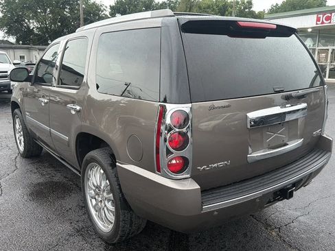 Used 2013 GMC Yukon Denali AWD/4WD image 7
