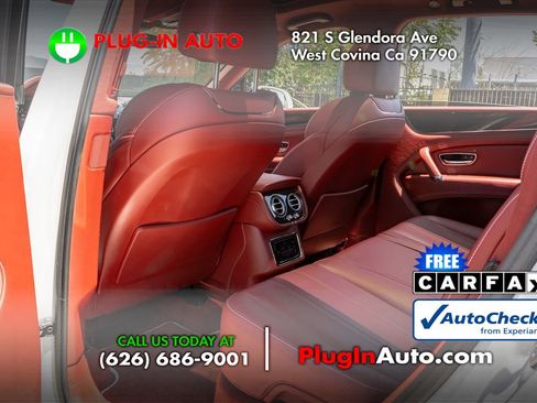 Used 2018 Bentley Bentayga Mulliner AWD/4WD image 10