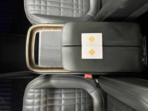 Used 2025 Rivian R1T Premium AWD/4WD image 29