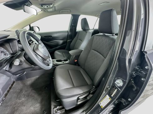 Used 2025 Toyota Corolla LE FWD image 13