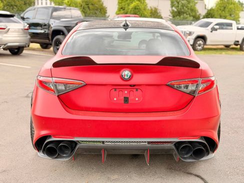 Used 2017 Alfa Romeo Giulia Quadrifoglio RWD image 20