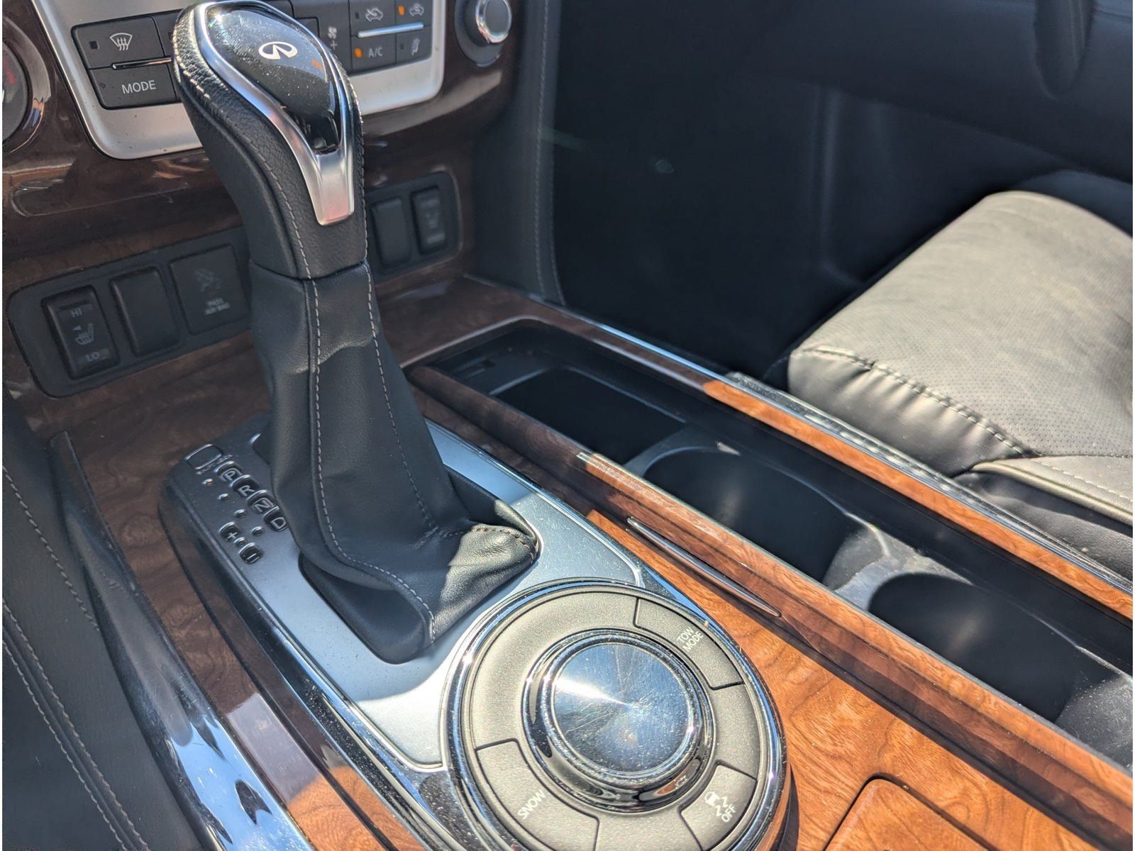 Used 2019 INFINITI QX80 Luxe RWD image 22