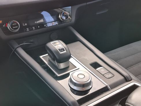 Used 2023 Mitsubishi Outlander SE FWD image 30