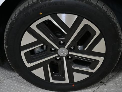 Used 2023 Hyundai Kona Limited w/ Cargo Package FWD image 21