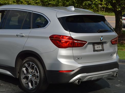 Used 2020 BMW X1 xDrive28i w/ Convenience Package AWD/4WD image 3