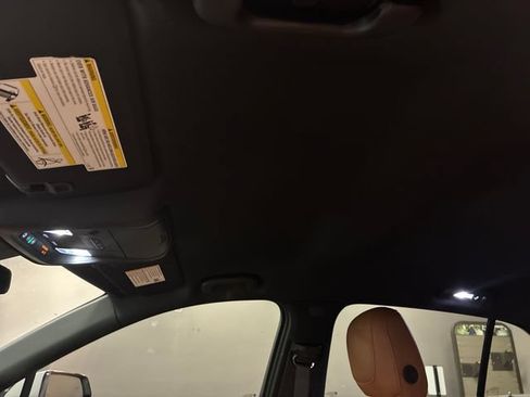 Used 2024 Cadillac XT4 Premium Luxury w/ Active Safety Package FWD image 21