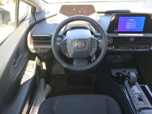 New 2026 Toyota Prius SE image 15