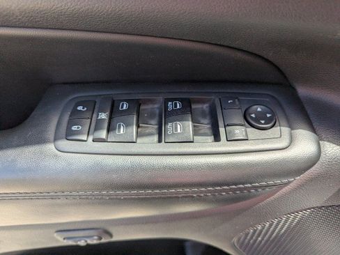 Used 2019 Jeep Grand Cherokee Limited w/ Luxury Group II AWD/4WD image 10