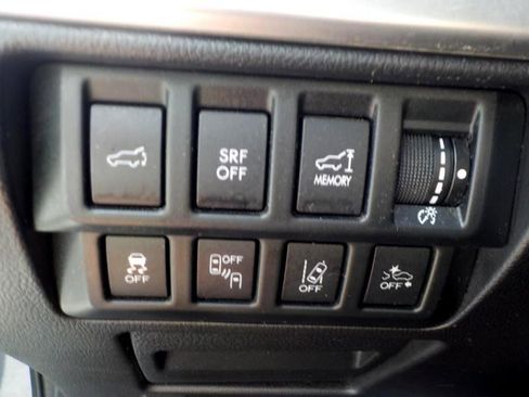 Used 2016 Subaru Outback 2.5i Premium image 11