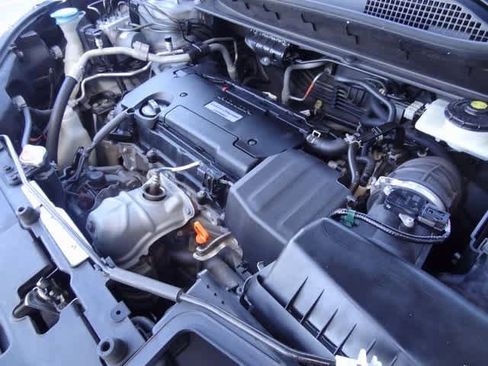 Used 2019 Honda CR-V LX image 30