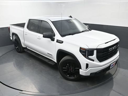 Used 2022 GMC Sierra 1500 Elevation w/ LPO, Elevation Black Package image 31