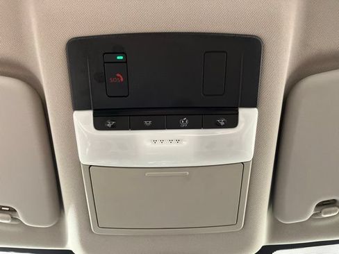 Certified 2026 Nissan Rogue SV FWD image 33