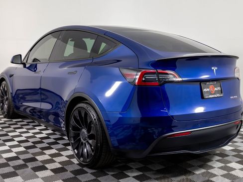 Used 2022 Tesla Model Y Performance image 5