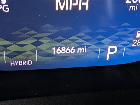 Certified 2025 Jeep Wrangler Unlimited Sahara w/ Safety Group image 17