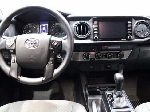 Used 2022 Toyota Tacoma SR AWD/4WD image 5