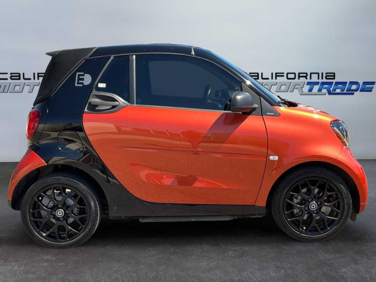 Used 2018 smart fortwo electric drive w/ Sport Package RWD image 4