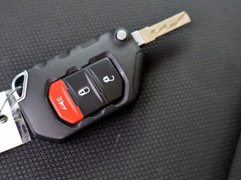 Used 2021 Jeep Wrangler Unlimited Sport image 27