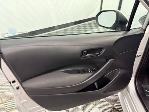 Used 2024 Toyota Corolla LE w/ LE Convenience Package FWD image 10