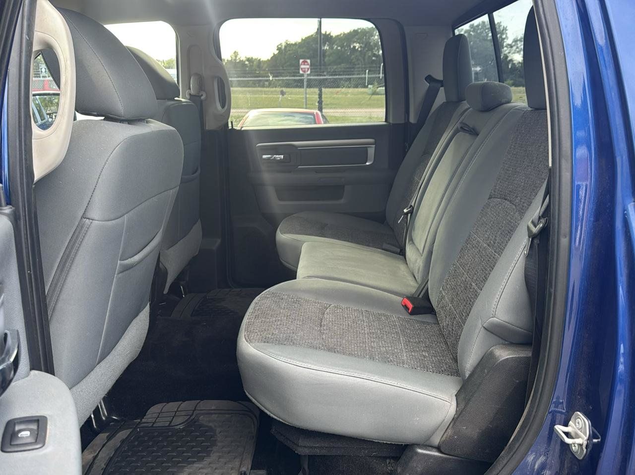 Used 2016 RAM 1500 Big Horn AWD/4WD image 11