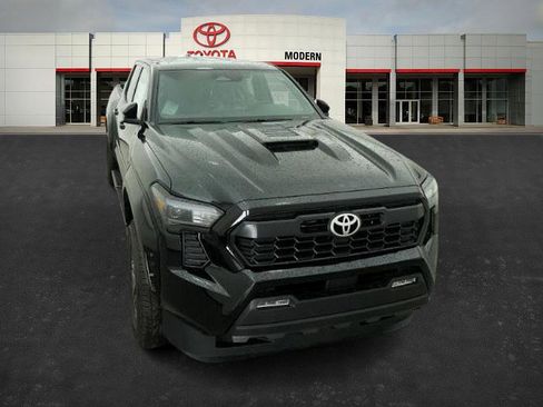New 2025 Toyota Tacoma TRD Sport image 32