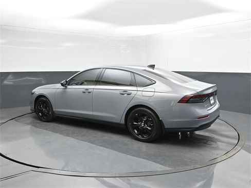 New 2025 Honda Accord SE image 5