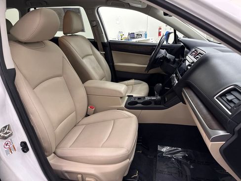 Used 2017 Subaru Outback 2.5i Limited image 22