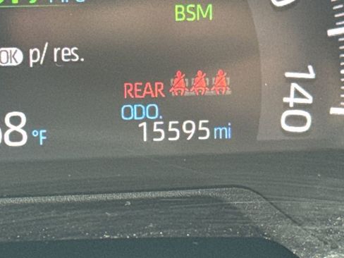 Used 2024 Toyota RAV4 LE AWD/4WD image 17