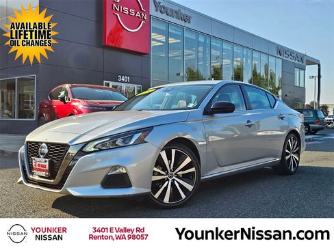 Used 2022 Nissan Altima 2.5 SR image 1