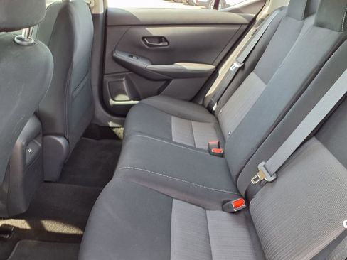 Used 2024 Nissan Sentra SV FWD image 12