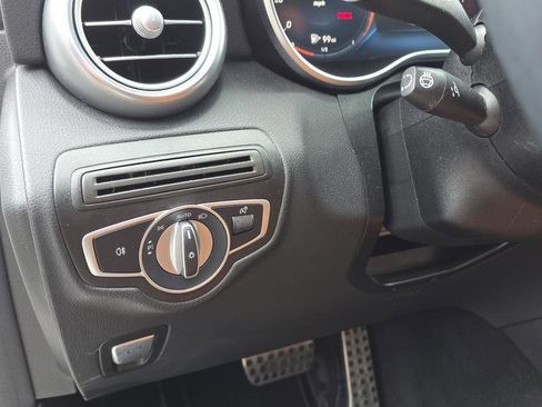 Used 2022 Mercedes-Benz GLC 300 4MATIC Coupe image 17