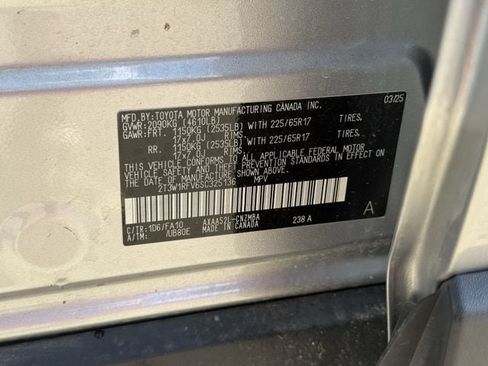 Used 2025 Toyota RAV4 XLE FWD image 34