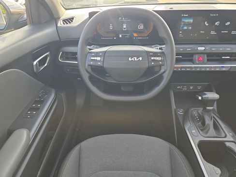 Certified 2025 Kia K4 LX image 15