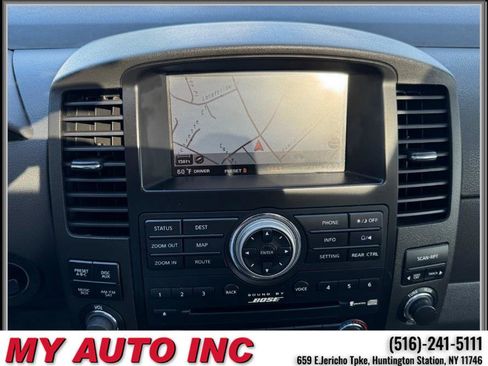 Used 2011 Nissan Pathfinder LE w/ Navigation Pkg image 17