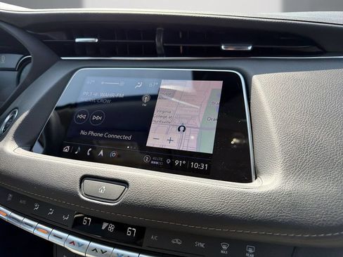 Certified 2022 Cadillac XT4 Luxury w/ Cold Weather Package FWD image 20