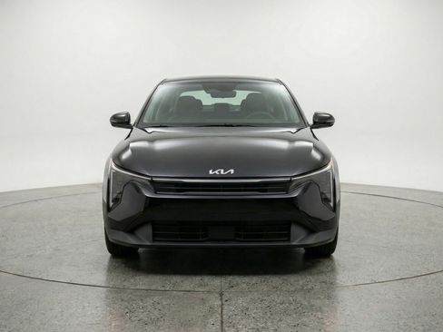 Used 2025 Kia K4 LXS image 2