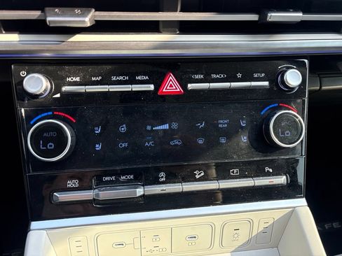 Certified 2025 Hyundai Santa Fe Calligraphy w/ Tow & Go Package FWD image 18