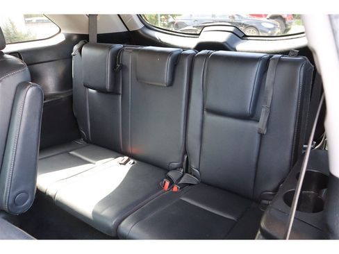 Used 2019 Toyota Highlander XLE AWD/4WD image 22