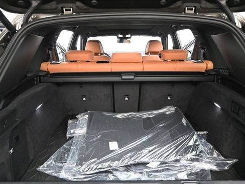 New 2026 BMW X5 xDrive50e w/ M Sport Package AWD/4WD image 18