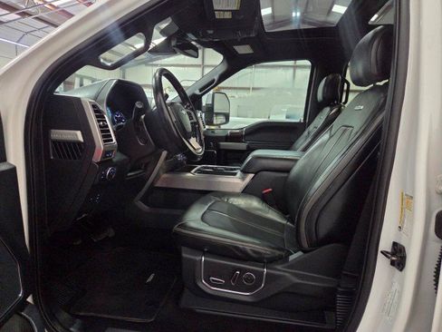 Used 2017 Ford F350 Platinum w/ Platinum Ultimate Package AWD/4WD image 6