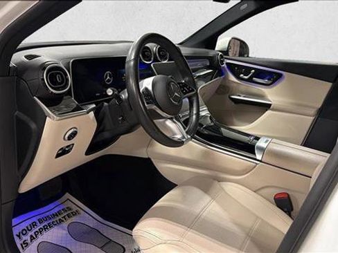 Used 2023 Mercedes-Benz GLC 300 4MATIC image 12