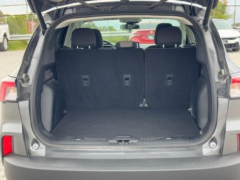 Used 2022 Ford Escape SE w/ Convenience Package FWD image 11