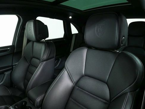 New 2026 Porsche Macan S AWD/4WD image 5